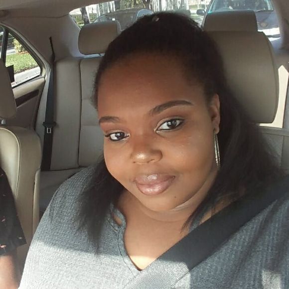 Meet your Posher, Kayla - Picture 1 of 1